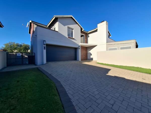 4 Bedroom Townhouse