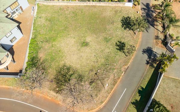 1 081 m² Land