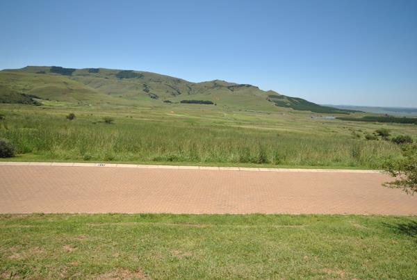 1 102 m² Land