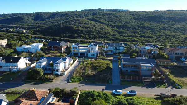 759 m² Land