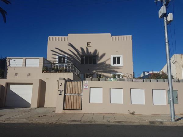4 Bedroom Flat