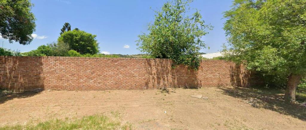 3 933 m² Land