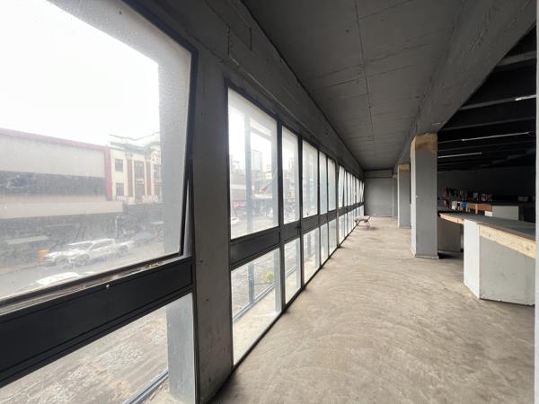 408 m² Commercial space