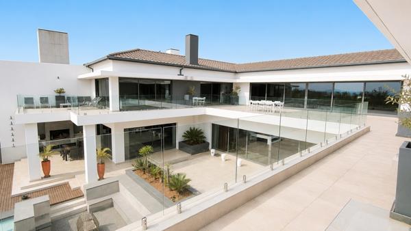 5 Bedroom House