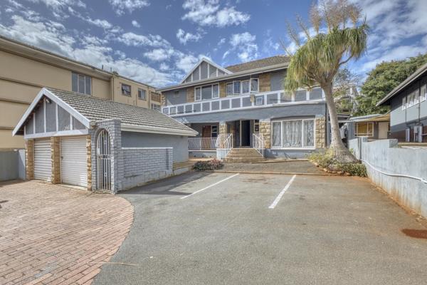 15 Bedroom House