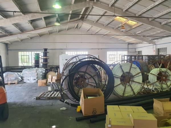 860 m² Industrial space