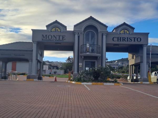 408 m² Land