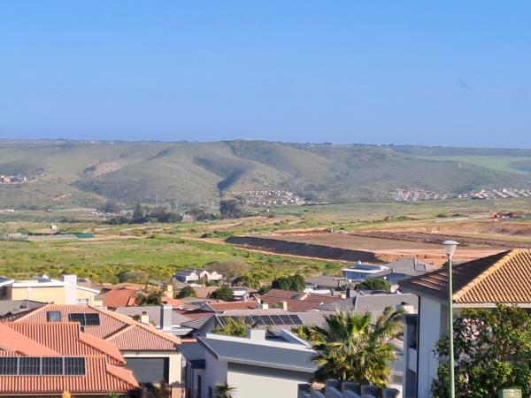 408 m² Land