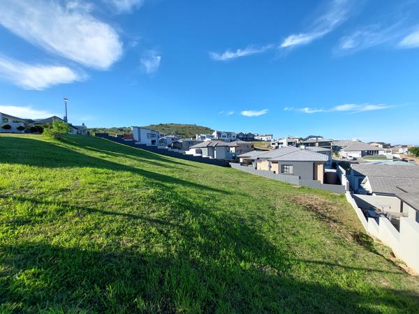 737 m² Land