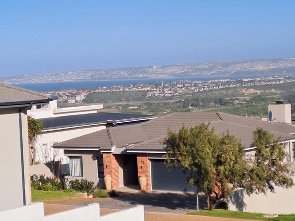 600 m² Land