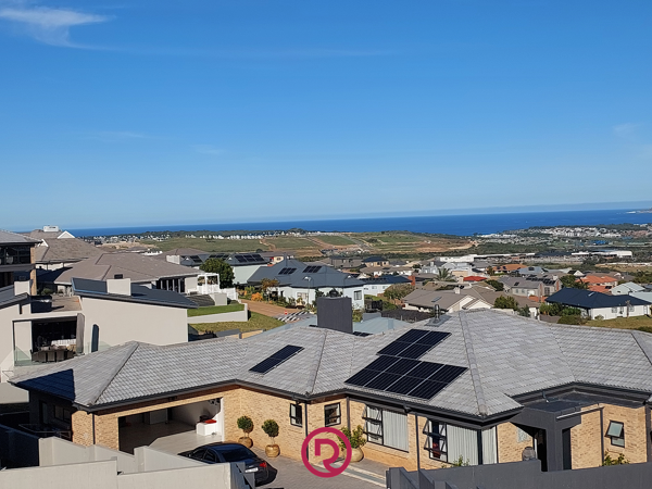 593 m² Land