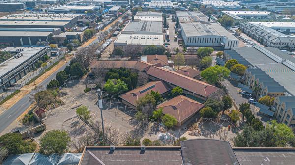 2 565 m² Commercial space