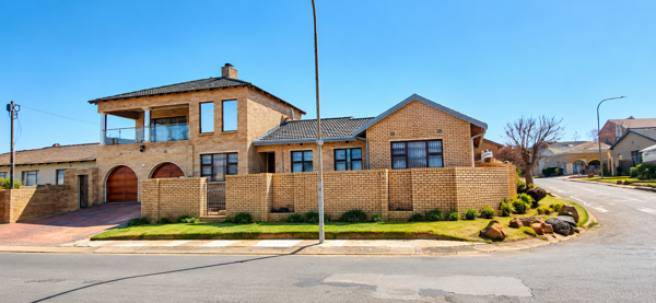 5 Bedroom House