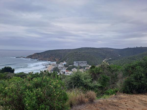 827 m² Land