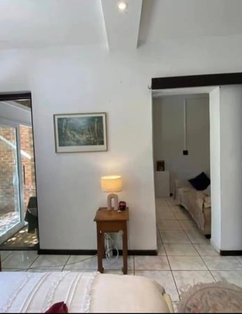 1 Bedroom Garden Cottage