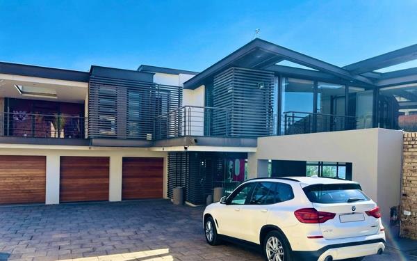 8 Bedroom House