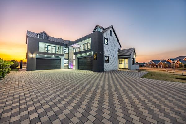 5 Bedroom House