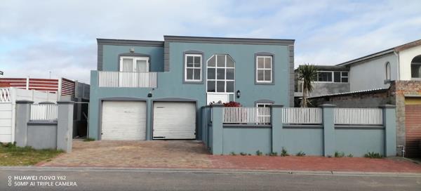 6 Bedroom House