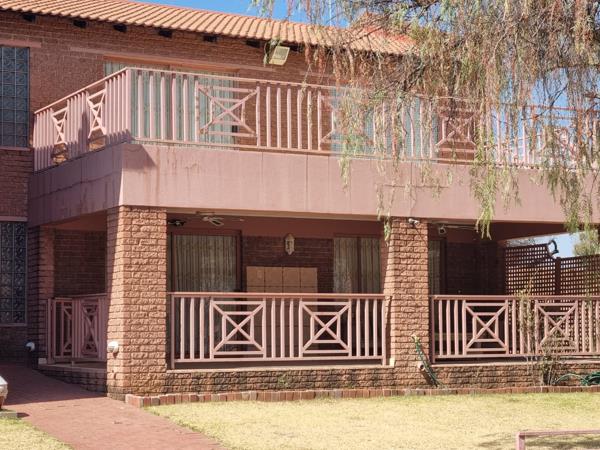 5 Bedroom House