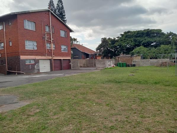 2.5 Bedroom Flat