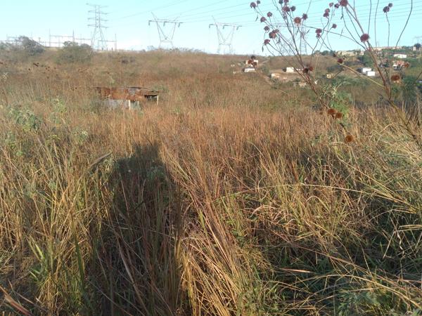 1 600 m² Land