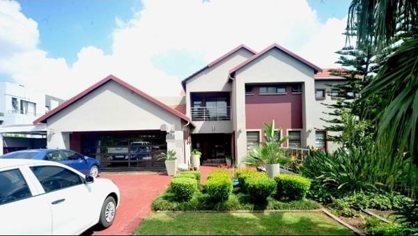 6 Bedroom House