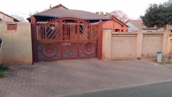 2 Bedroom House