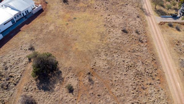 1 096 m² Land