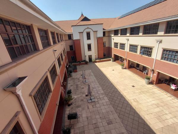 1 091 m² Commercial space