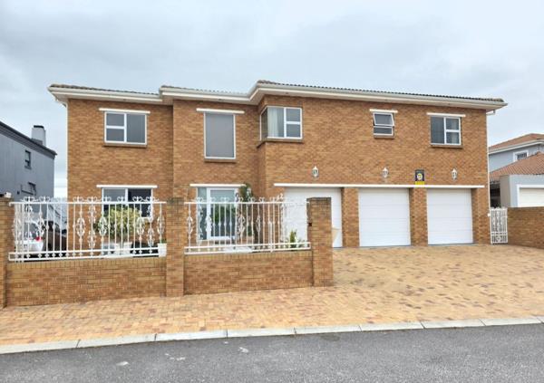6 Bedroom House