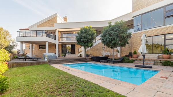 5 Bedroom House