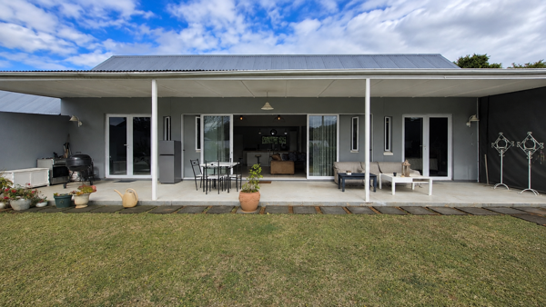 2 Bedroom House
