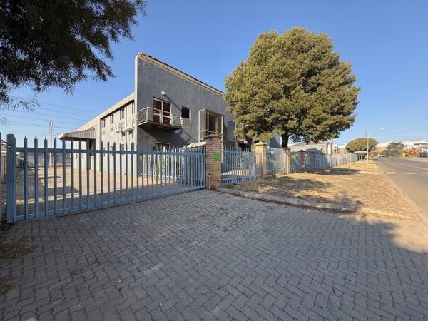 700 m² Commercial space