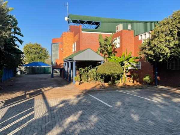 2 606 m² Industrial space