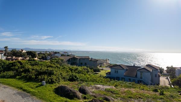 708 m² Land
