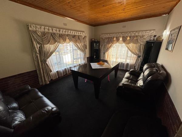 5 Bedroom House