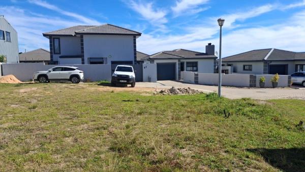 240 m² Land