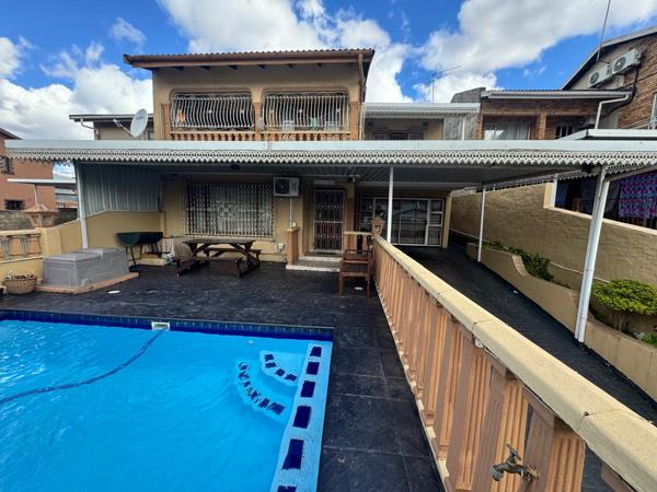 5 Bedroom House