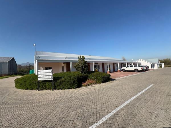 153 m² Commercial space