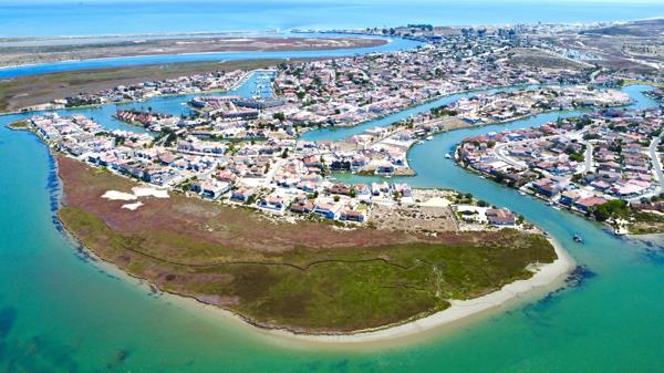 532 m² Land
