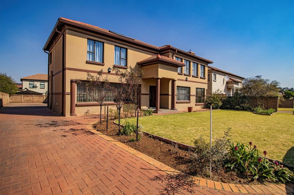 4 Bedroom House
