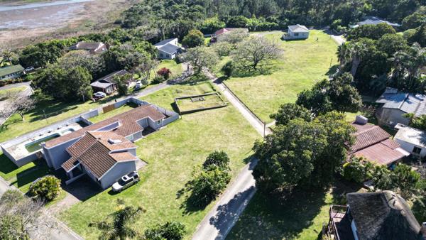 700 m² Land