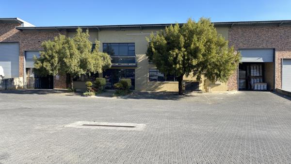 963 m² Industrial space