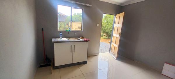 1 Bedroom House