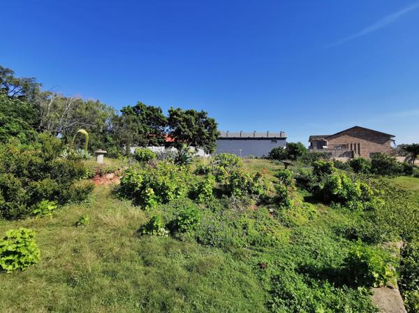 4 572 m² Land