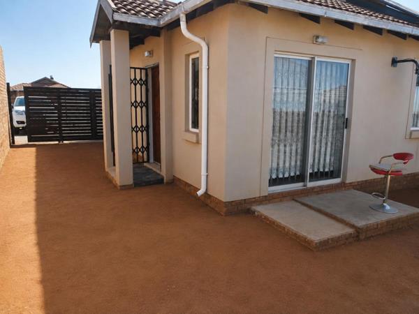 2 Bedroom House