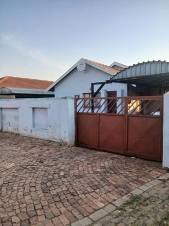 2 Bedroom House