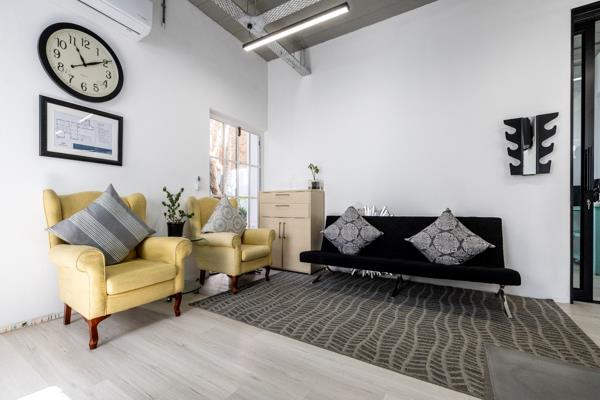 305 m² Commercial space