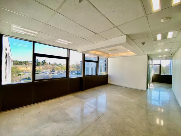 422 m² Office Space