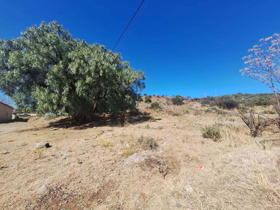 740 m² Land